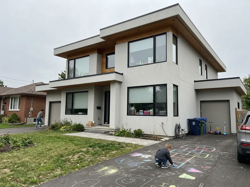 Flat-roof modern custom home in Waterdown